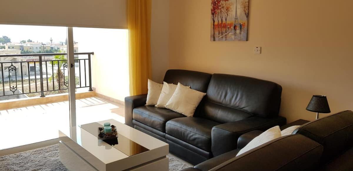 Petras Cozy Nest, 1-Bedroom Apt., Paphos-Universal Esterno foto